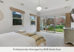 Leafy Lamrock Cosy 3 bedroom home Near CBD